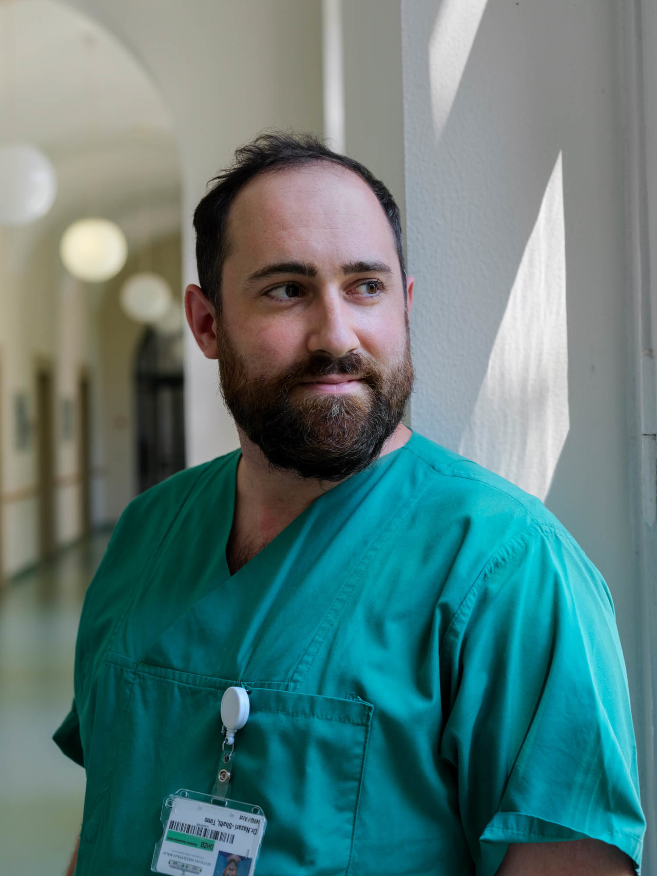 Dr. med. Timo Z. Nazari-Shafti, Arzt in Weiterbildung zum Facharzt für Herzchirurgie am Deutschen Herzzentrum (DHZB).