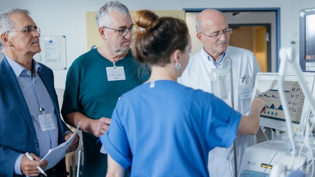 Intensivmedizinisches Peer Review auf dem Campus Virchow-Klinikum der Charité – Universitätsmedizin Berlin